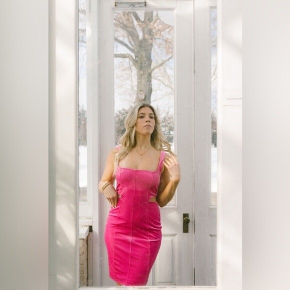 NWT AFRM Paradiso Cutout velvet ribbed pink Bodycon dress. Size Medium. - Picture 6 of 14